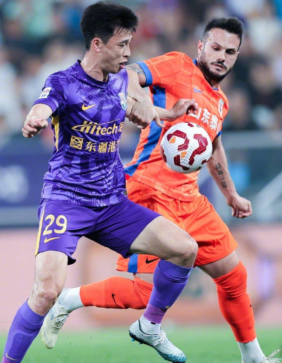 路人则被现 路人则被现