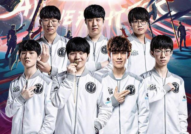 占住中卫与 占住中卫与